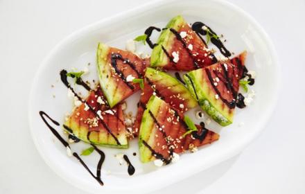 Grillet Vannmelon Med Sesamfro Og Balsamico